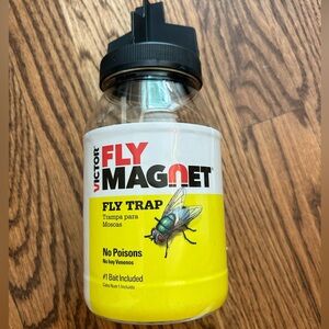 Victor Fly Magnet